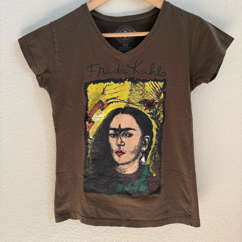Frida Kahlo Brown V Neck Top Size XL Juniors
